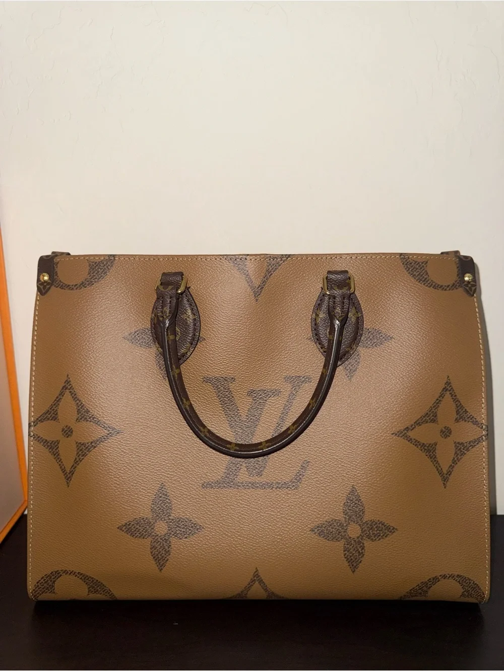 Authentic Louis Vuitton OnTheGo MM Monogram Reverse Tote